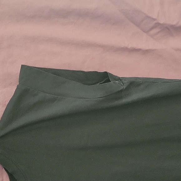 Black shirt - Picture 2 of 3